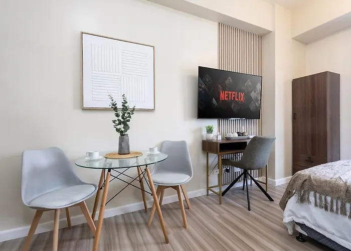 Furnished In It Park With Wifi, Netflix And Pool Access